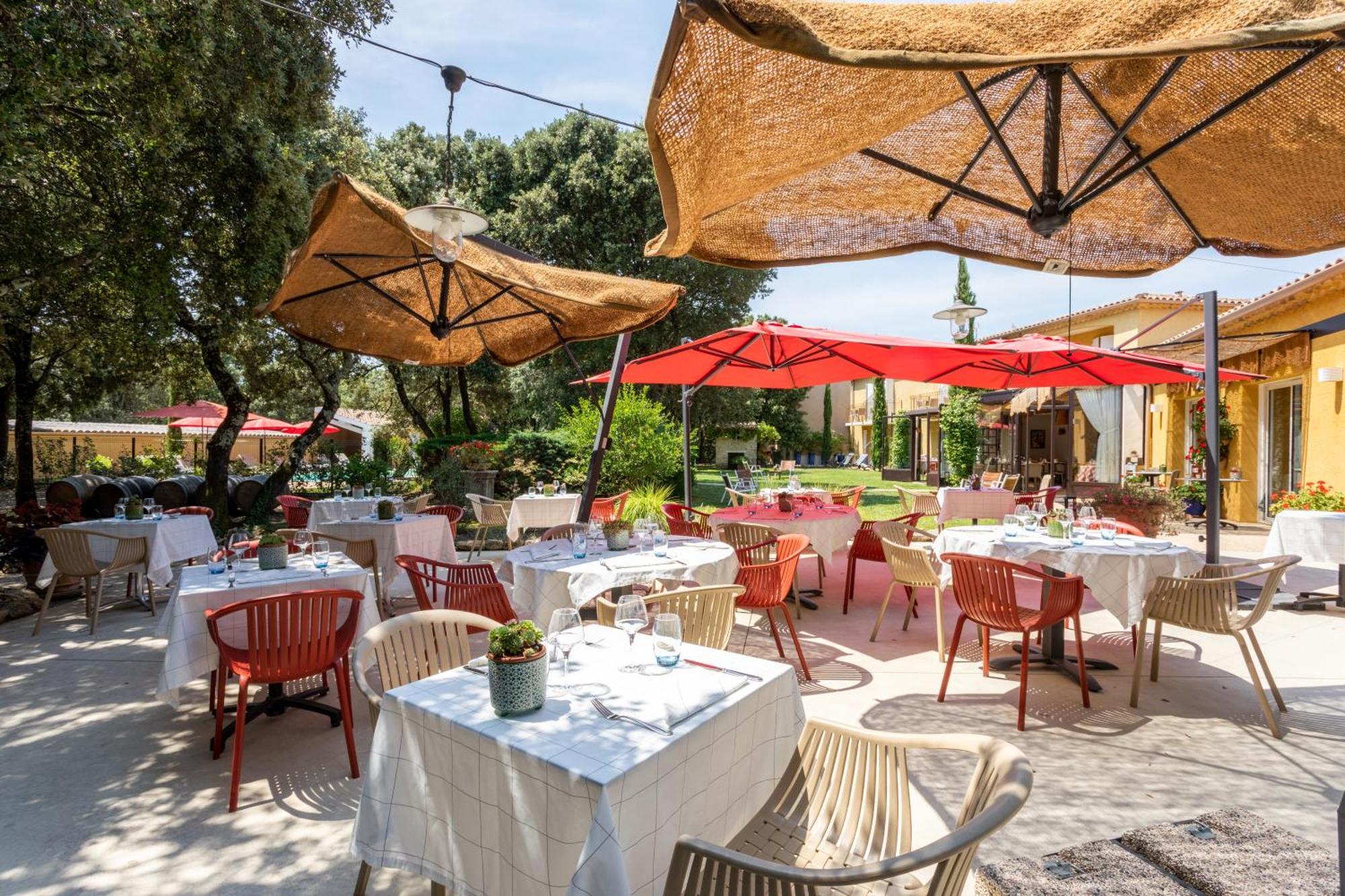 Logis La Bastide De Grignan Hotel & Restaurant "La Chenaie" Exteriér fotografie